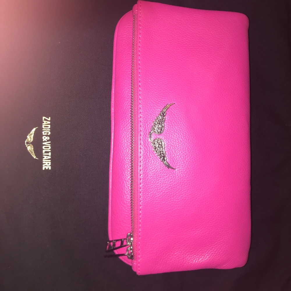 ROCK GRAINED CLUTCH